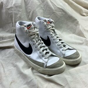 Nike Blazer 77 Mid White Black